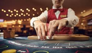 Close-up of Texas Hold'em Bonus community card reveal sequence on bosplay slot table